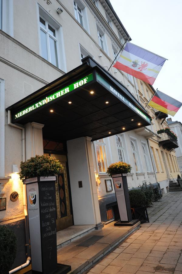 Hotel Niederländischer Hof Schwerin  Exterior foto